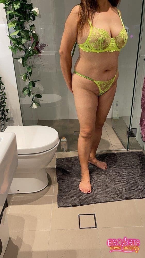 Asian milf, Granville — photo 5