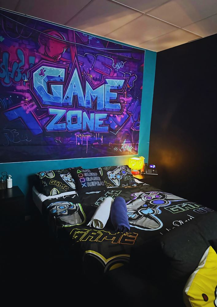 The Game Zone 0489 900 830, Civic — photo 2