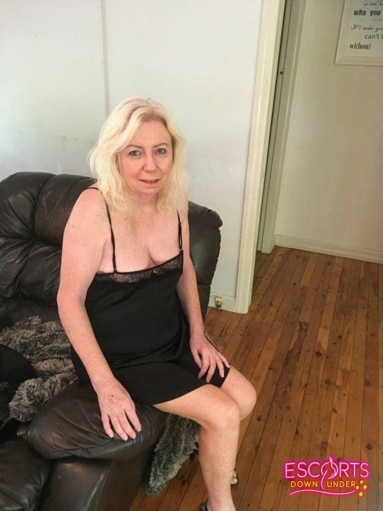 BRIT DEBBIE, Toowoomba CBD — photo 3