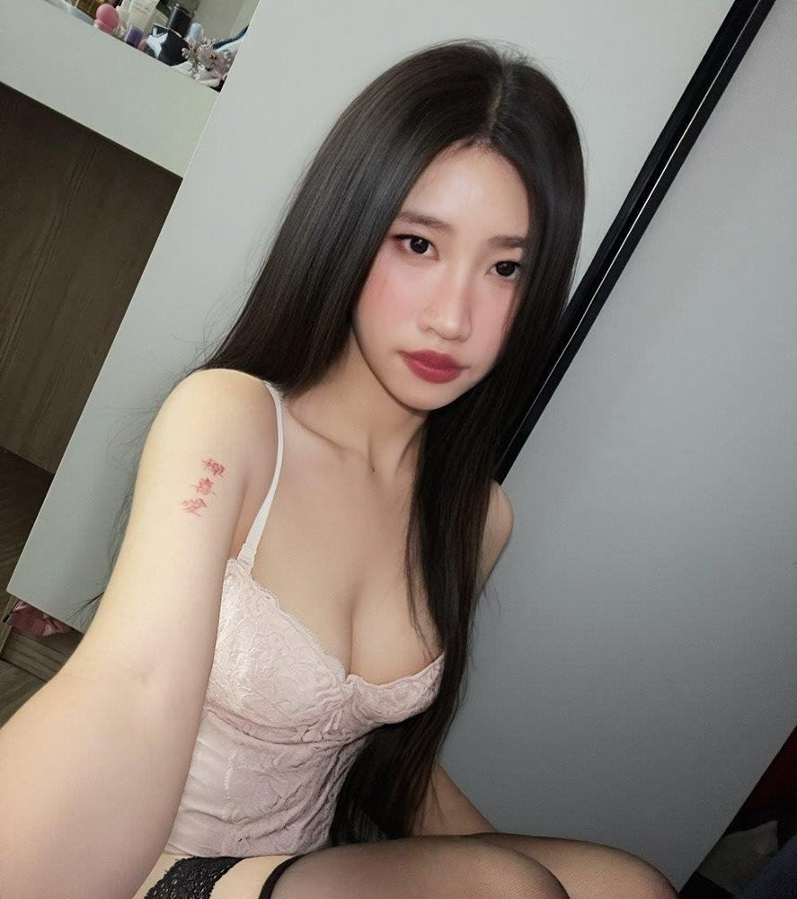 Eliza Love, Glebe
