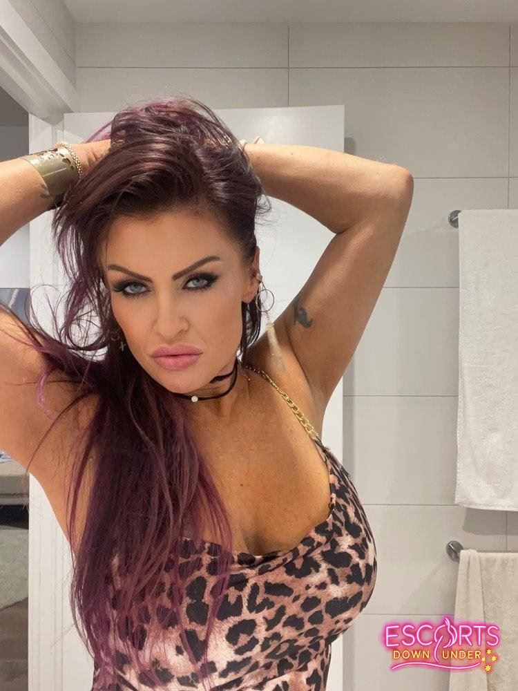 Halosxxx, Surfers Paradise