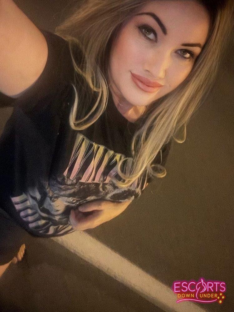 Isabella French, Surfers Paradise — photo 5