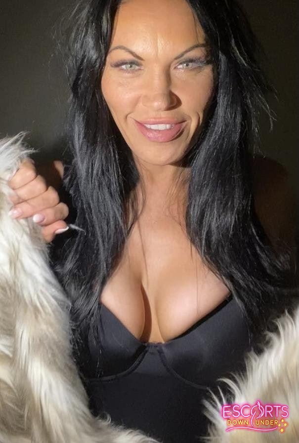 Juliette MILF Master, Brisbane — photo 11