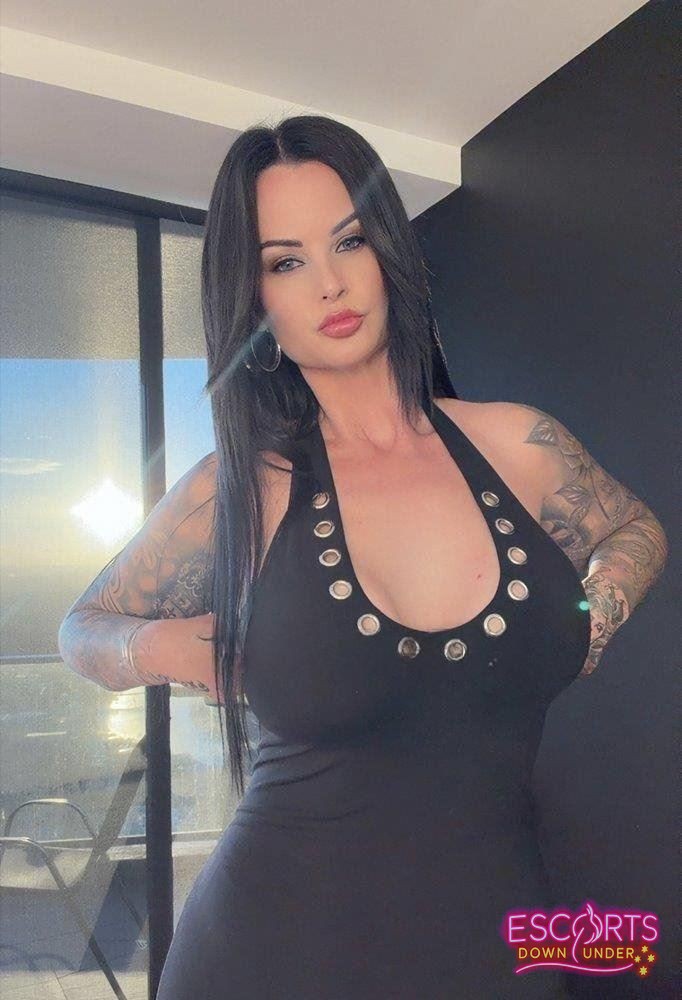 Khloe, Redcliffe