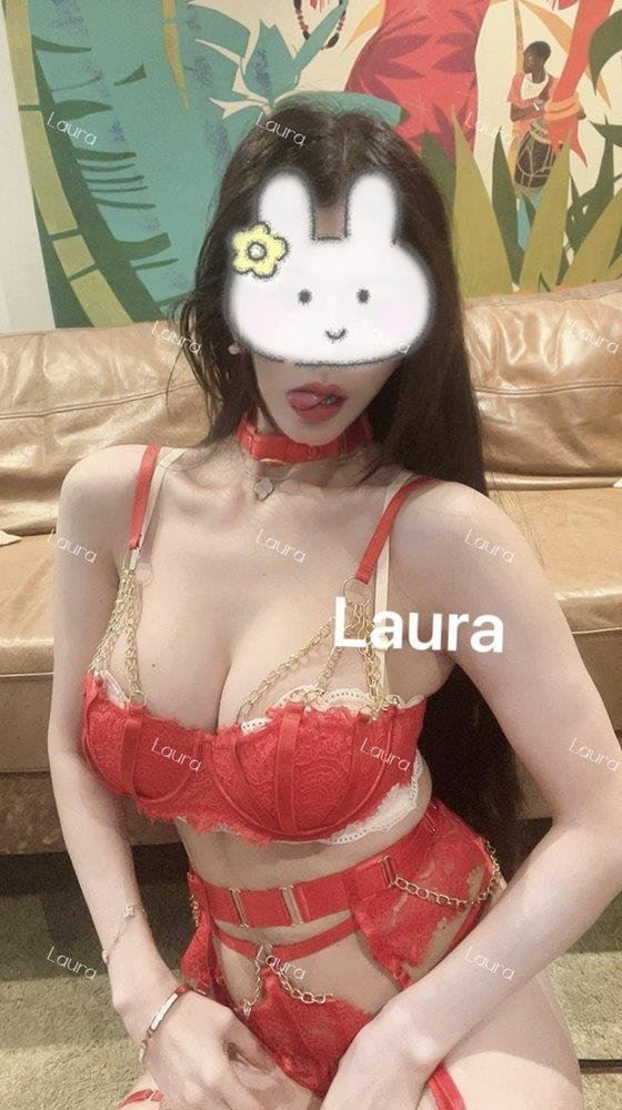 Laura888888, Walkerville
