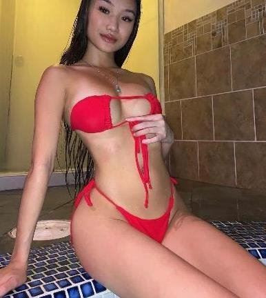 hot babe, Manoora