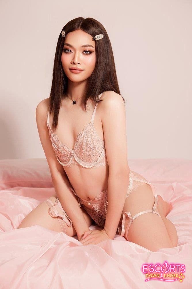 Maya CD 21 Year Old, St Albans — photo 3