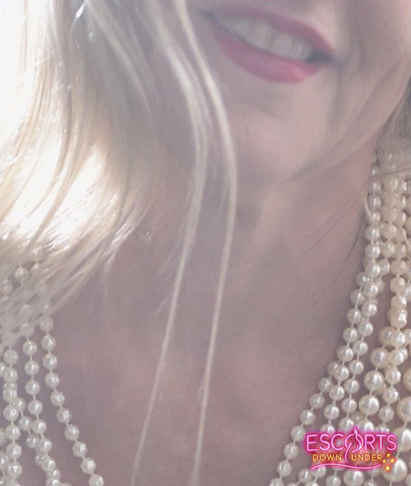 Angela Eve, Surfers Paradise — photo 8
