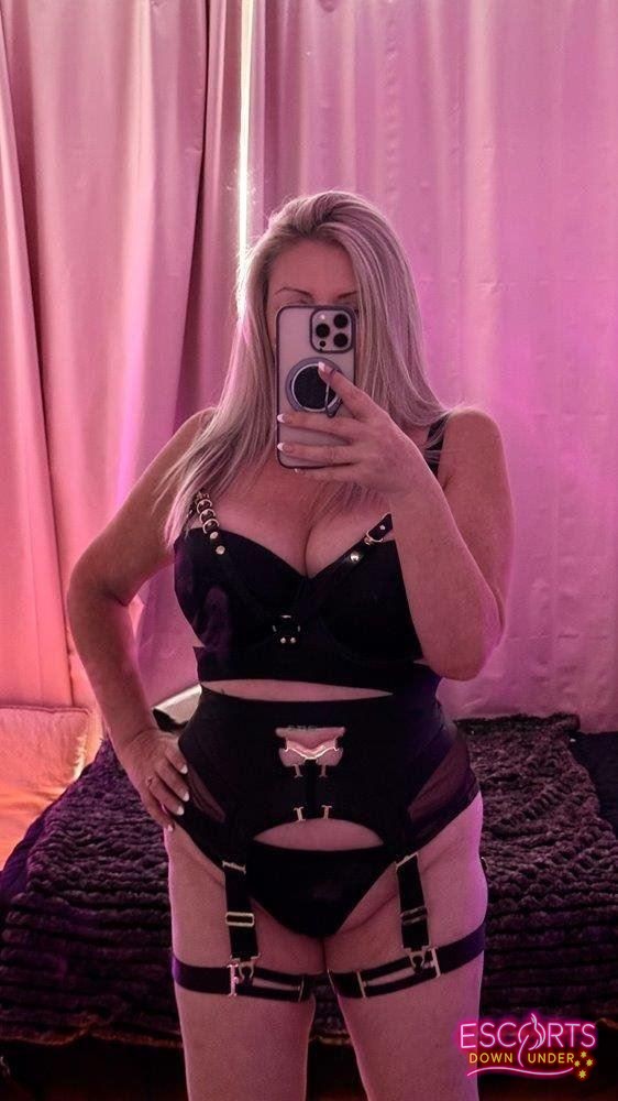 Mistress Monae, Penrith — photo 4