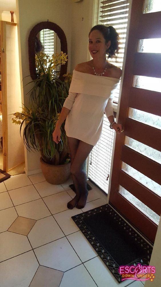 Alluring Angie, Brisbane CBD — photo 3