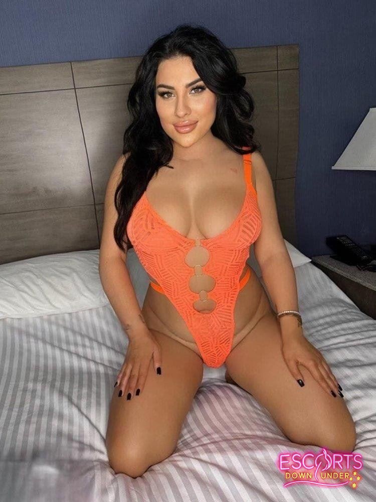 Nina Snow, Cairns
