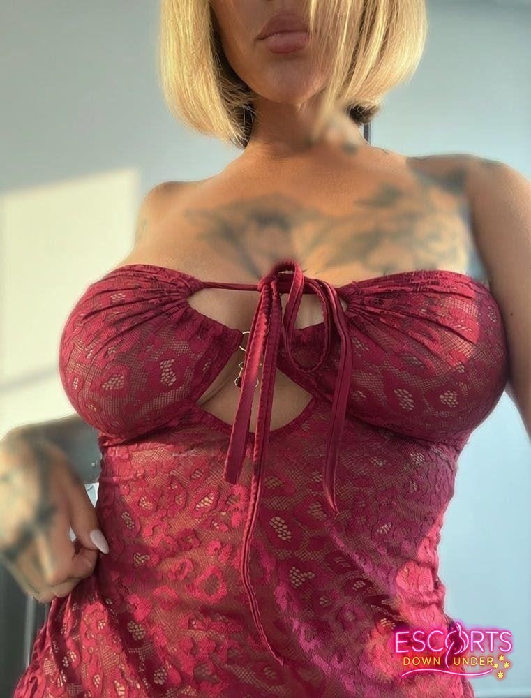 Paris Rose, Surfers Paradise