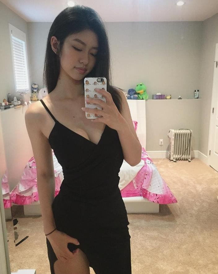 OutIncall pretty private Girl Phoebe, Melbourne CBD