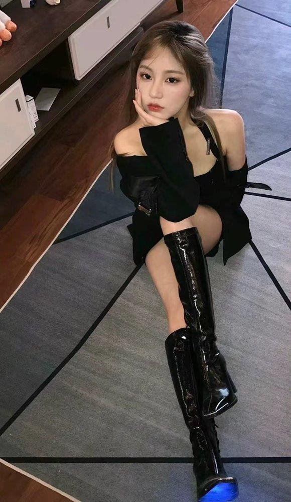 Freya naughty little Singaporean slut, South Brisbane — photo 4