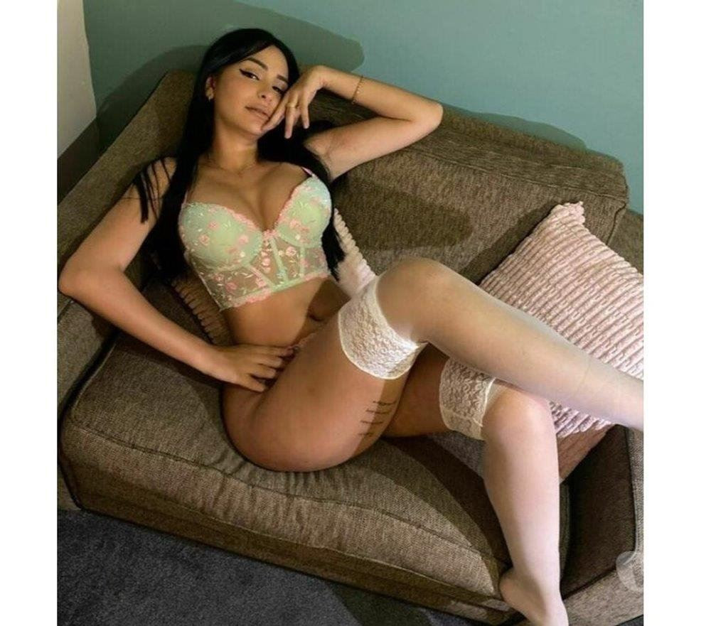 sexy babe, Soldiers Hill — photo 2