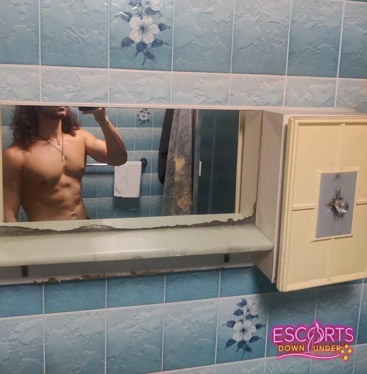 Tarzan, Surfers Paradise — photo 3