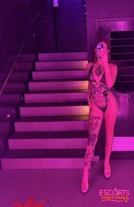 Violet, Surfers Paradise