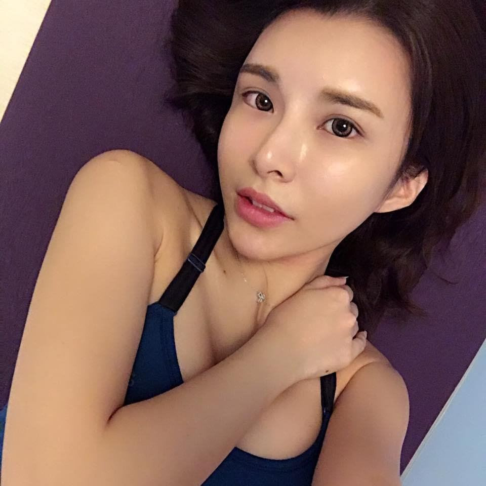 youngbabegirl, Tapping — photo 2