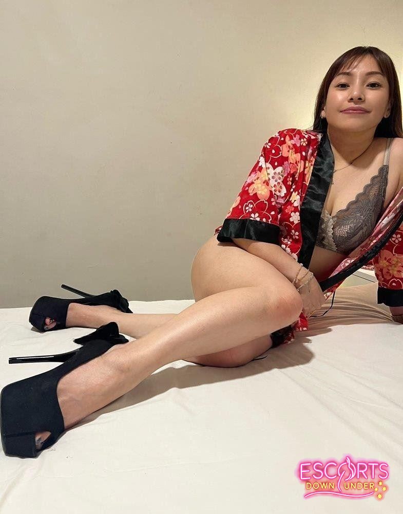 sexy new young girl in city CBD, Launceston CBD