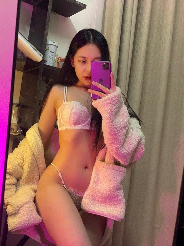 hot girl, Springwood — photo 2