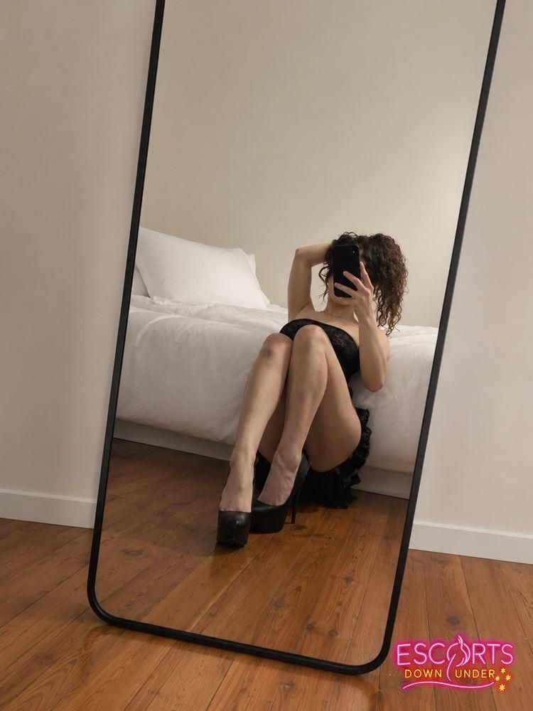 Mila Rae, Surry Hills — photo 4