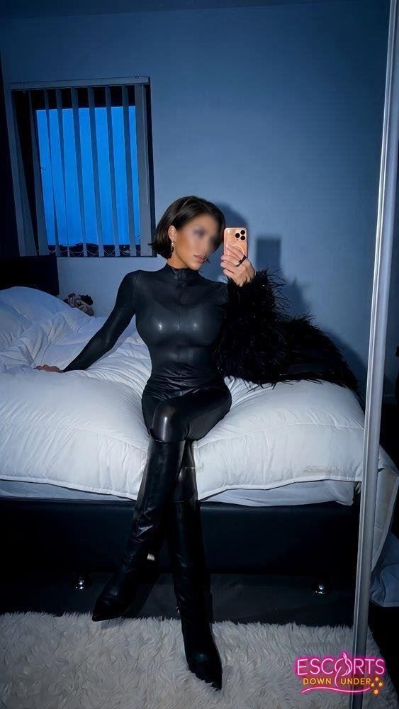 Araya Hung 8 inches, Rosebery — photo 3