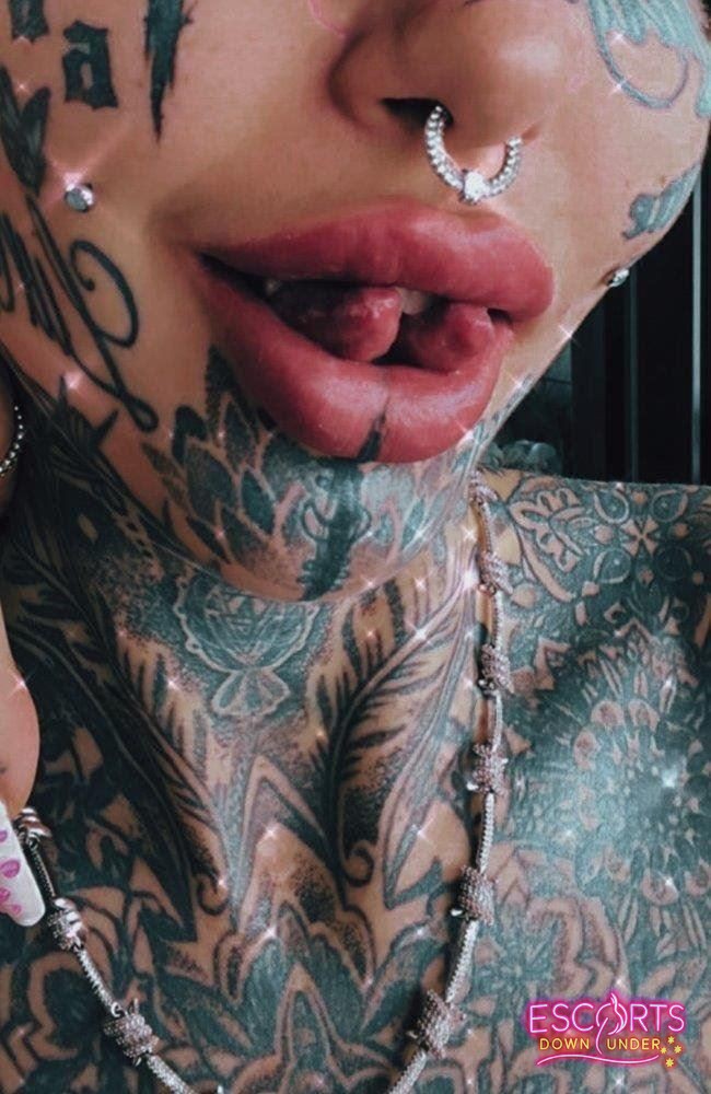 Amber Luke, Hendra — photo 4